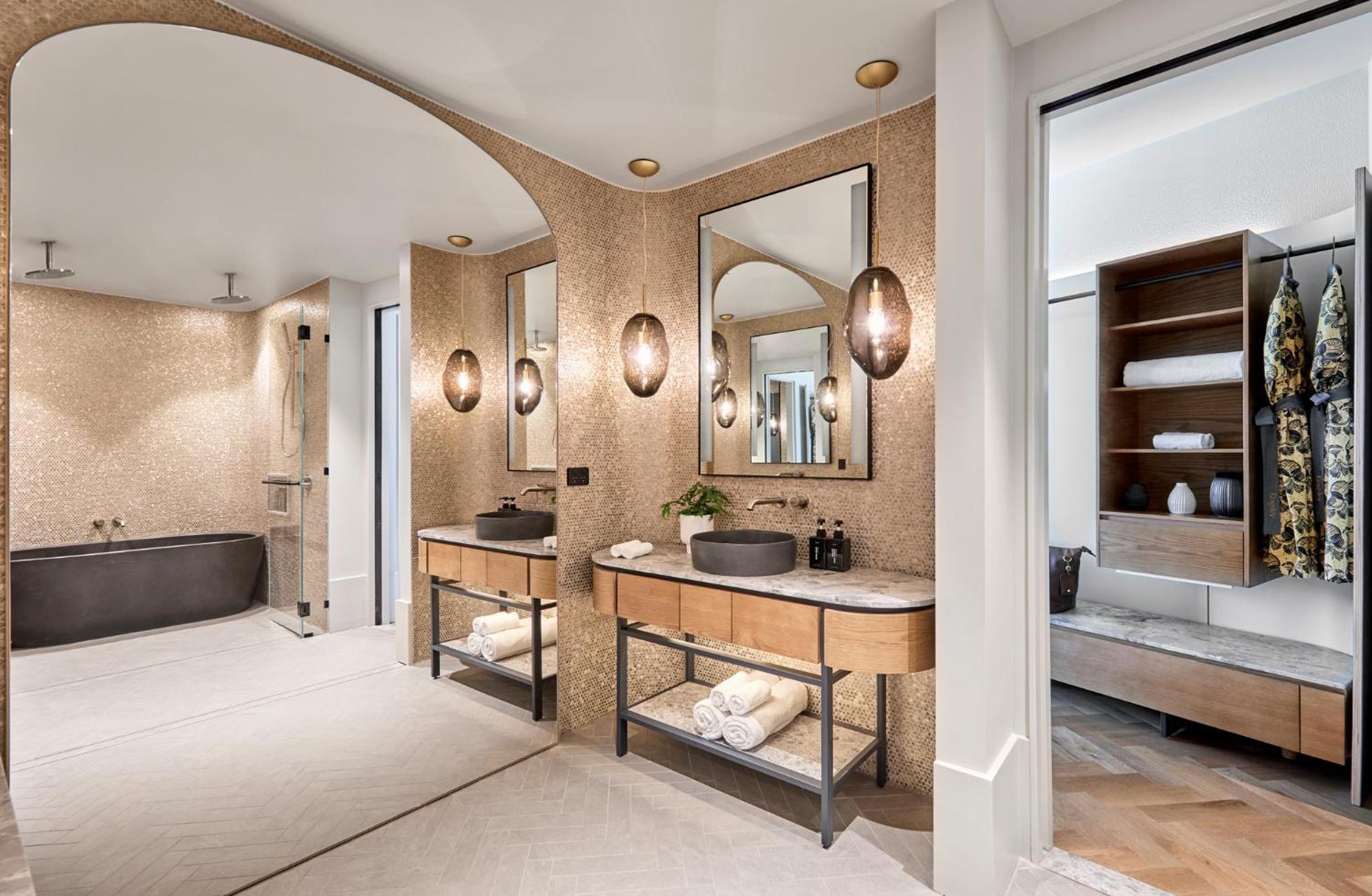 Crystalbrook Kingsley Hotel Newcastle Bagian luar foto Bathroom