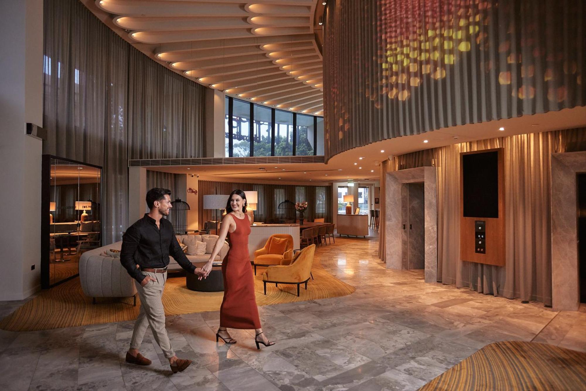 Crystalbrook Kingsley Hotel Newcastle Bagian luar foto The lobby of the hotel