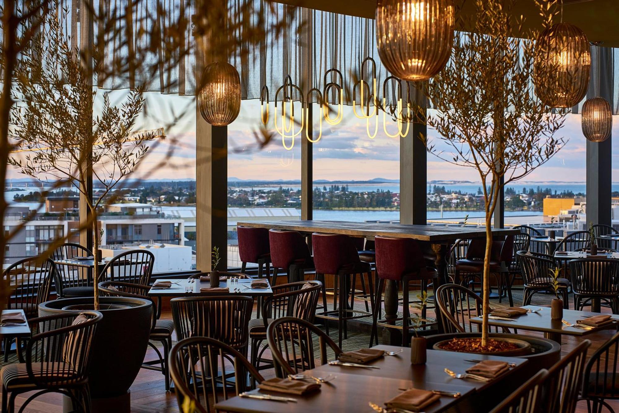 Crystalbrook Kingsley Hotel Newcastle Bagian luar foto The View